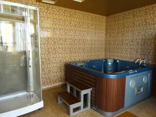 Гостиница Золотая миля Рязань Люкс с гидромассажной ванной-6